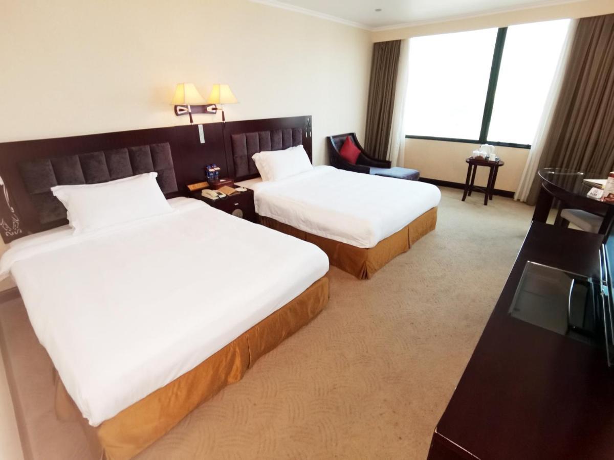 גואנגג'ואו Majestic Hotel מראה חיצוני תמונה