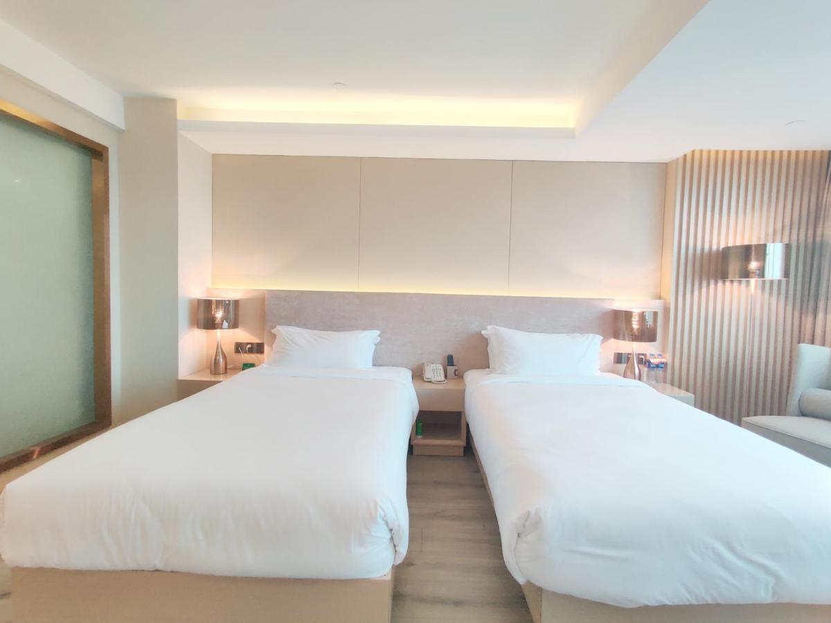 גואנגג'ואו Majestic Hotel מראה חיצוני תמונה