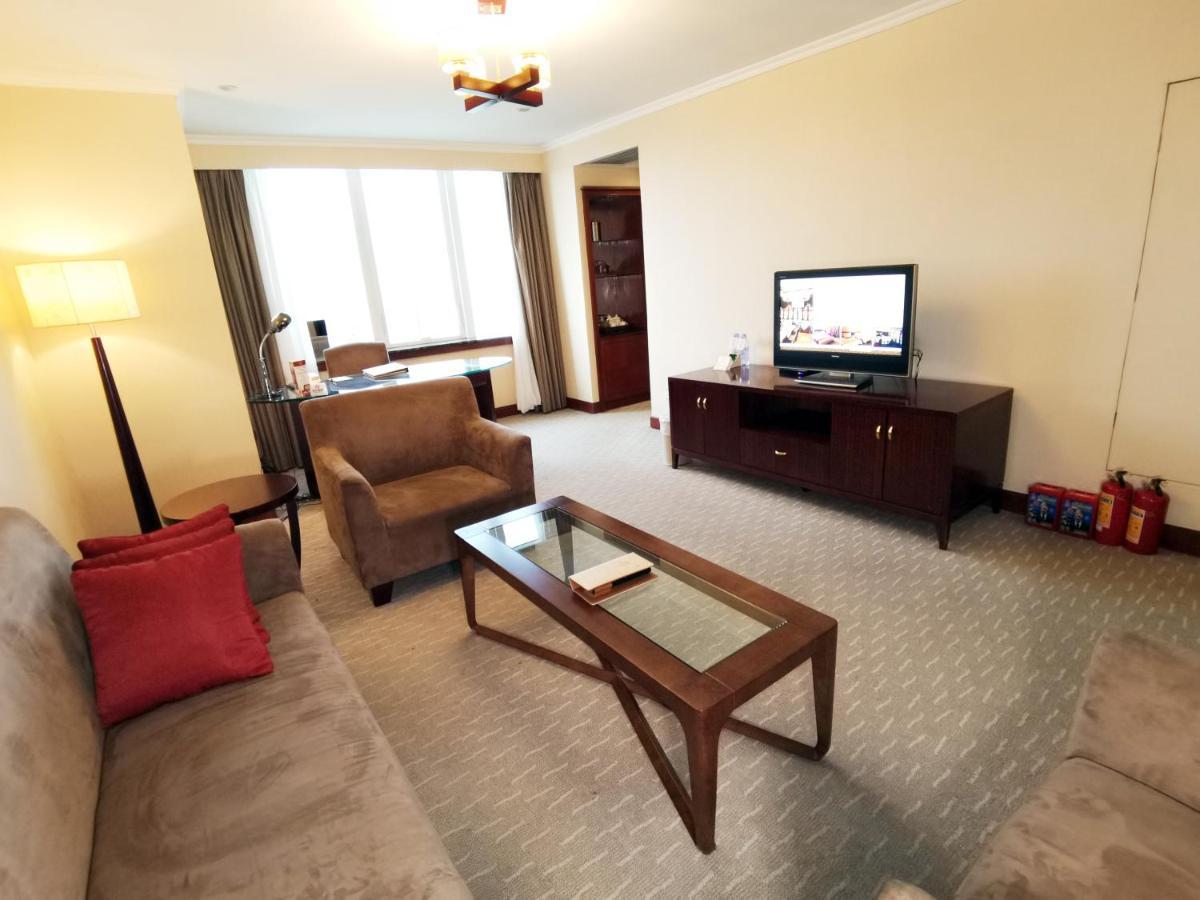 גואנגג'ואו Majestic Hotel מראה חיצוני תמונה